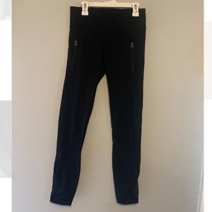 Black Lululemon leggings